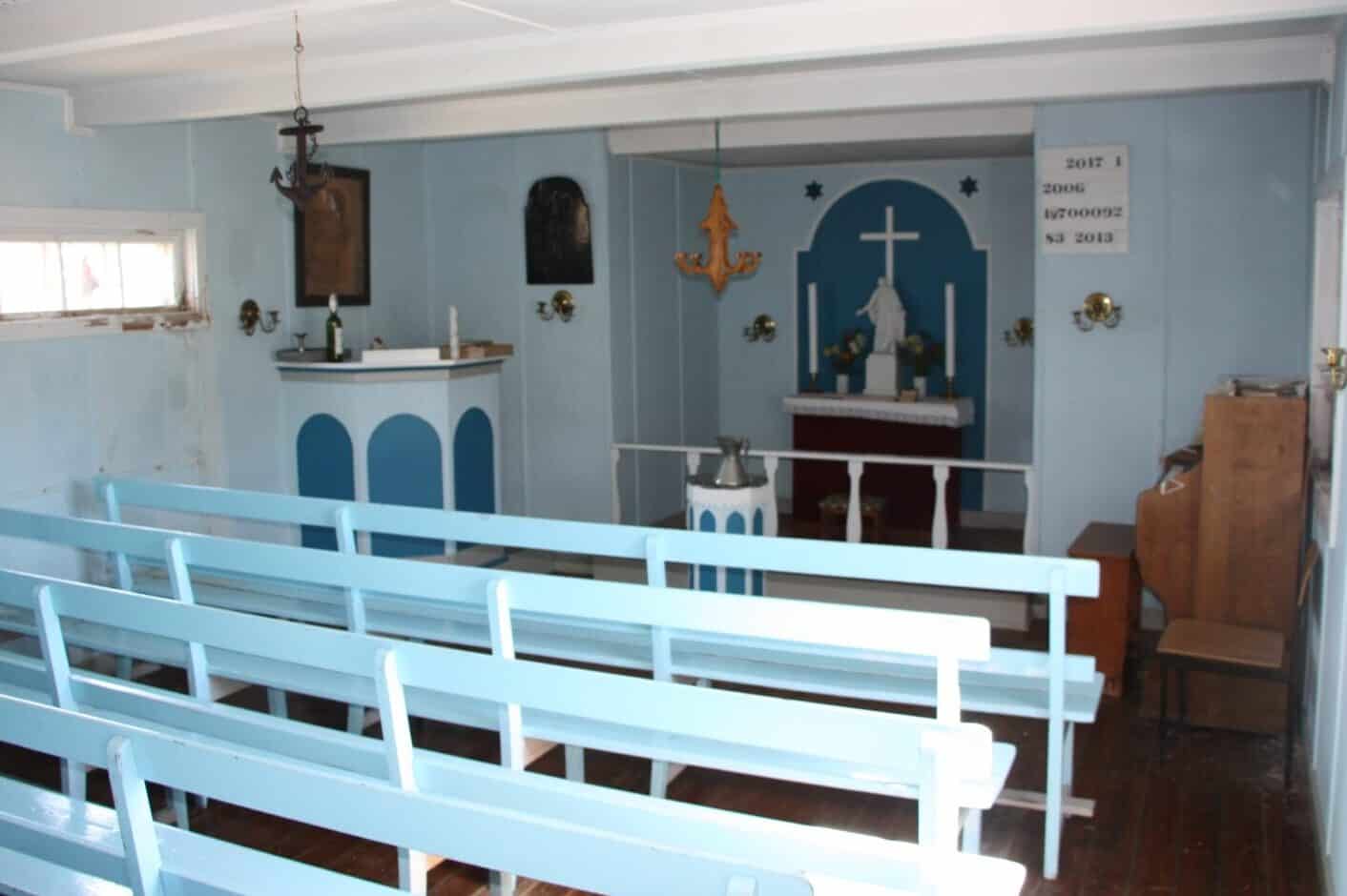 Inside the church of Ikateq.