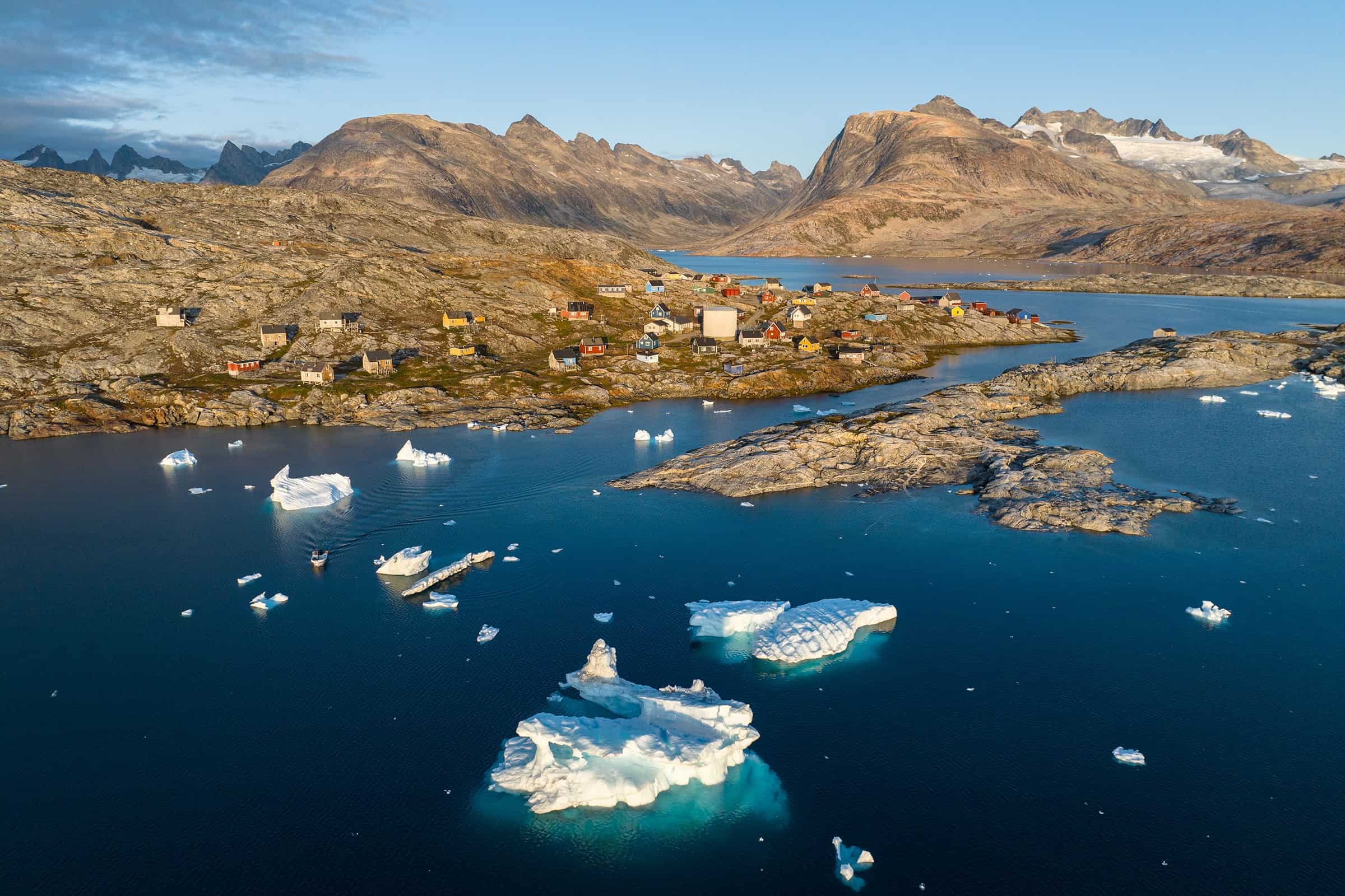 Panorama of Tiilerilaaq seen from the sky.