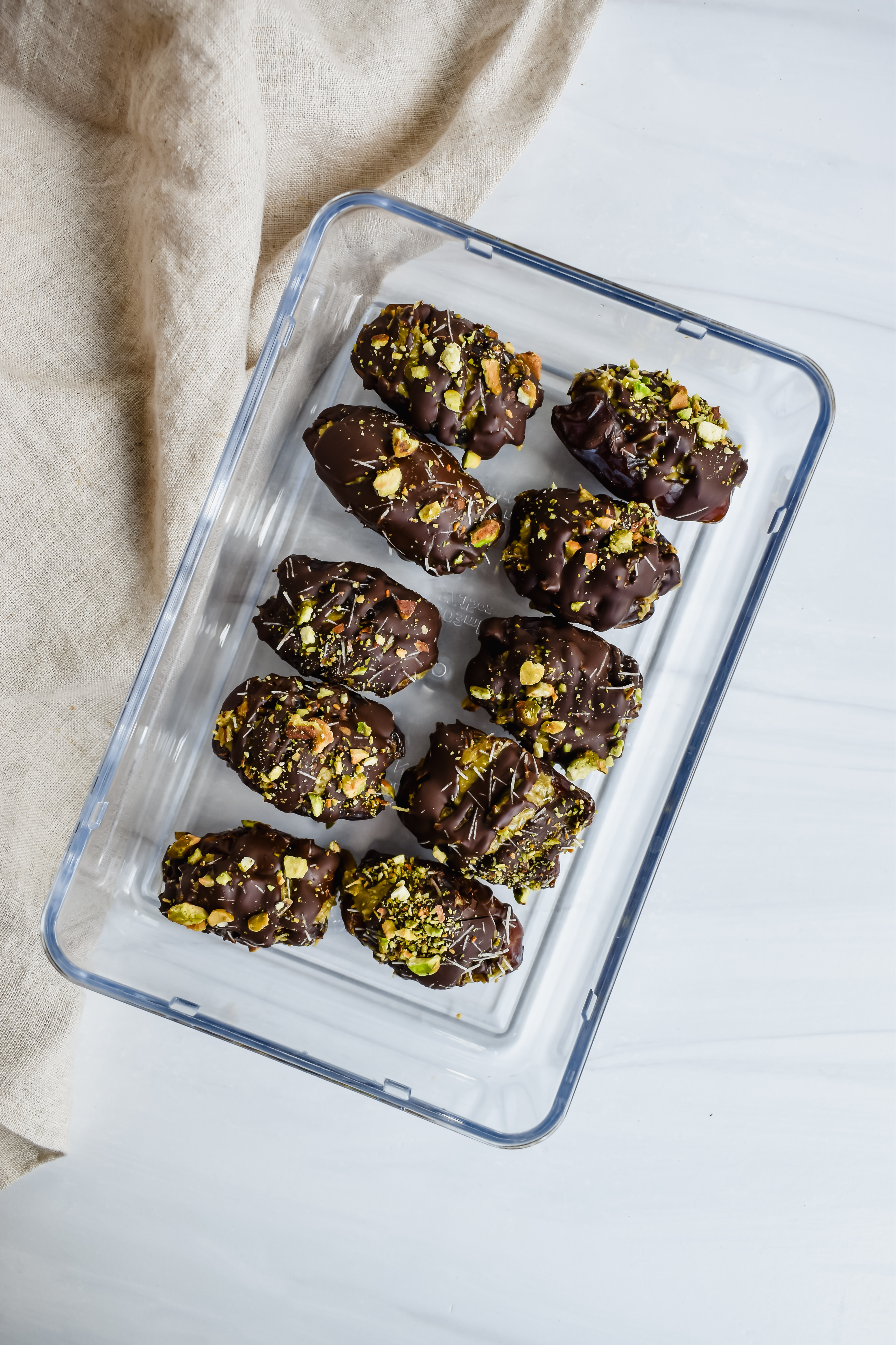 this shows the dates in a meal prep container to store in the fridge for later. 
