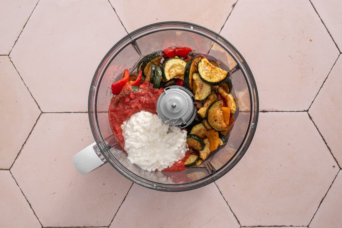 All veggies and sauce in blender to make sauce.