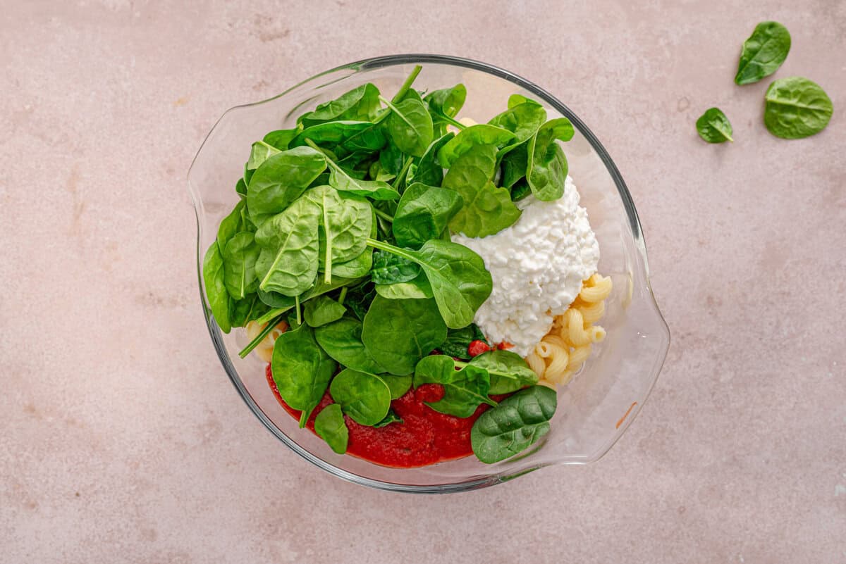 this shows all of the ingredients in a bowl