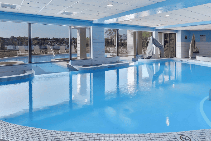 Edgewater-Inn-Pool-Interior