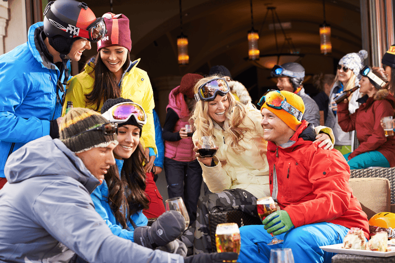 Edgewater-Inn-Apres-Skiing.