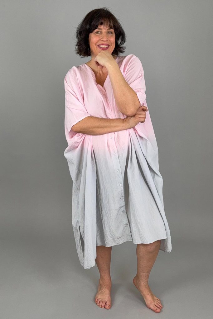 Kaftan Nura dip-dye aus EcoVero™ Viskose mit recyceltem Polyamid