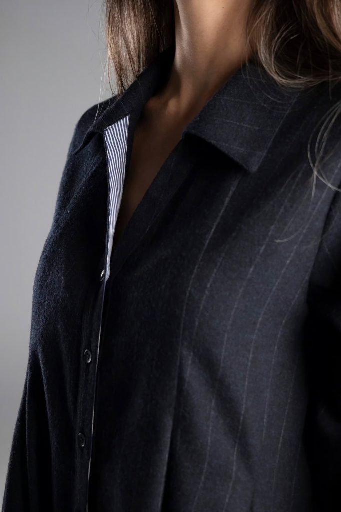Kleid Kisa Longsleeve aus Wolle mit Nadelstreifen