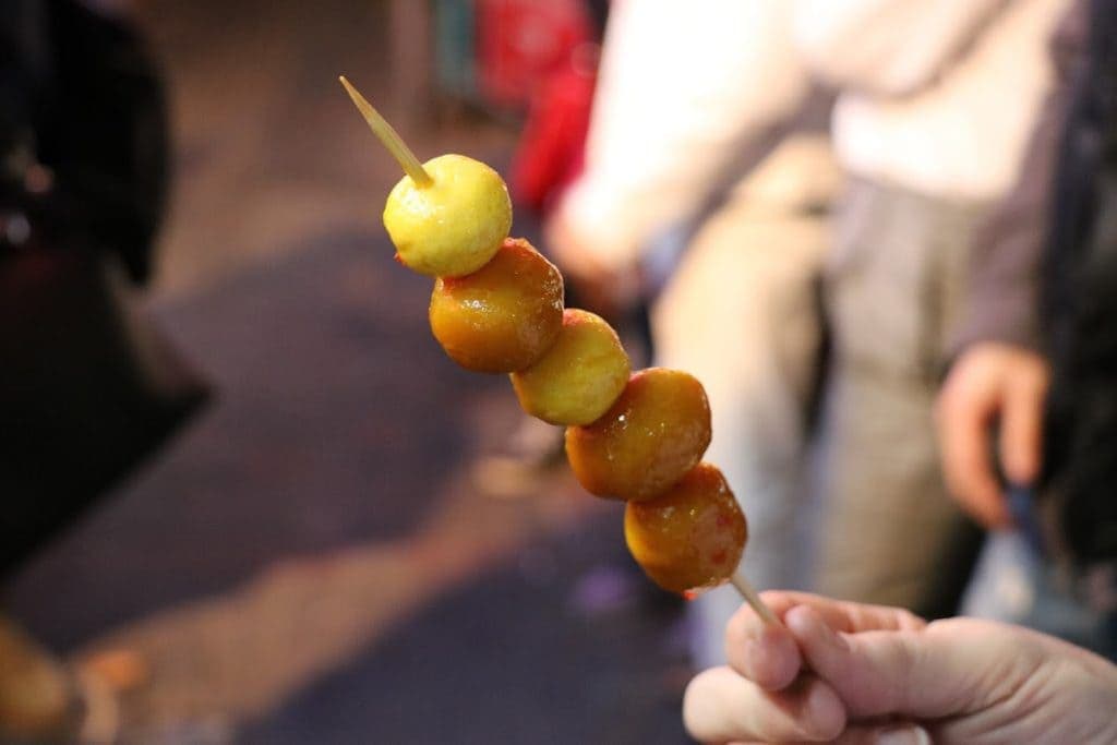 A skewer with 5 fish balls