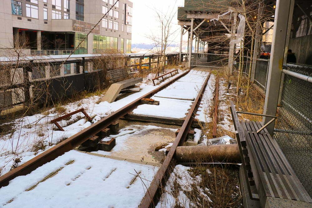 The High Line - New York City in Winter - Emma Jane Explores