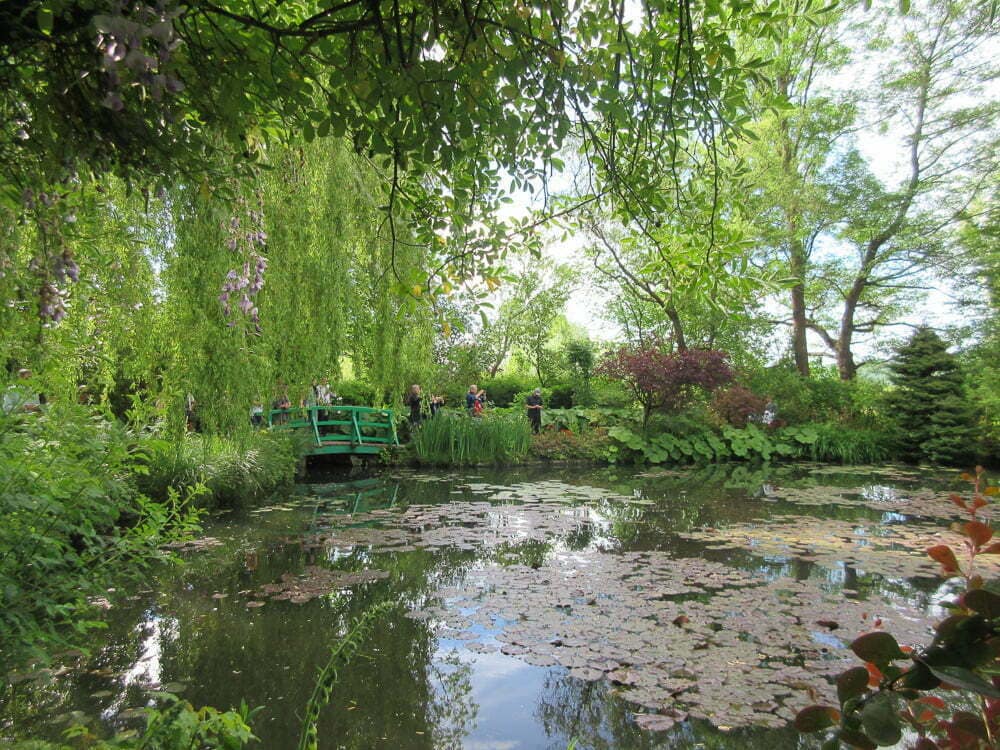 Ultimate France Bucket List - Emma Jane Explores - Giverny