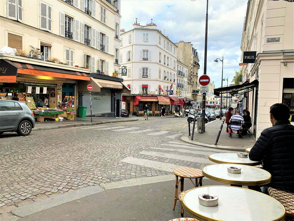 Ultimate France Bucket List - Emma Jane Explores - Montmartre