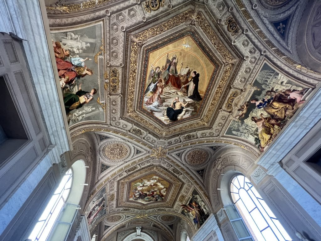 Exploring the Vatican with kids - the kids will love the amazing paintings