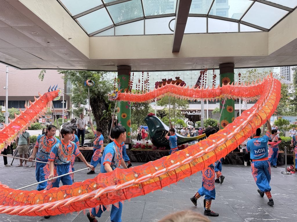 Singapore with kids - Dragon Dance
