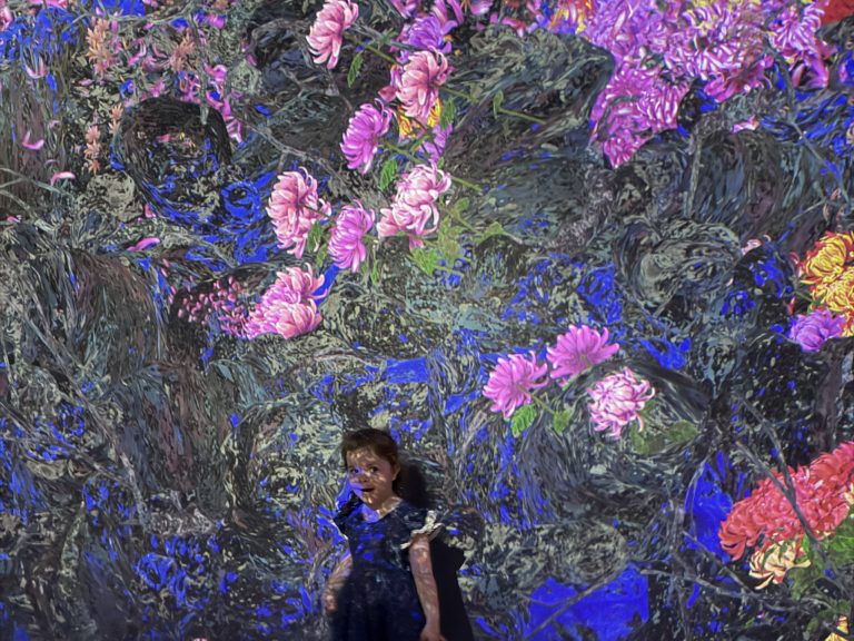 Is teamLab Singapore worth visiting with kids?