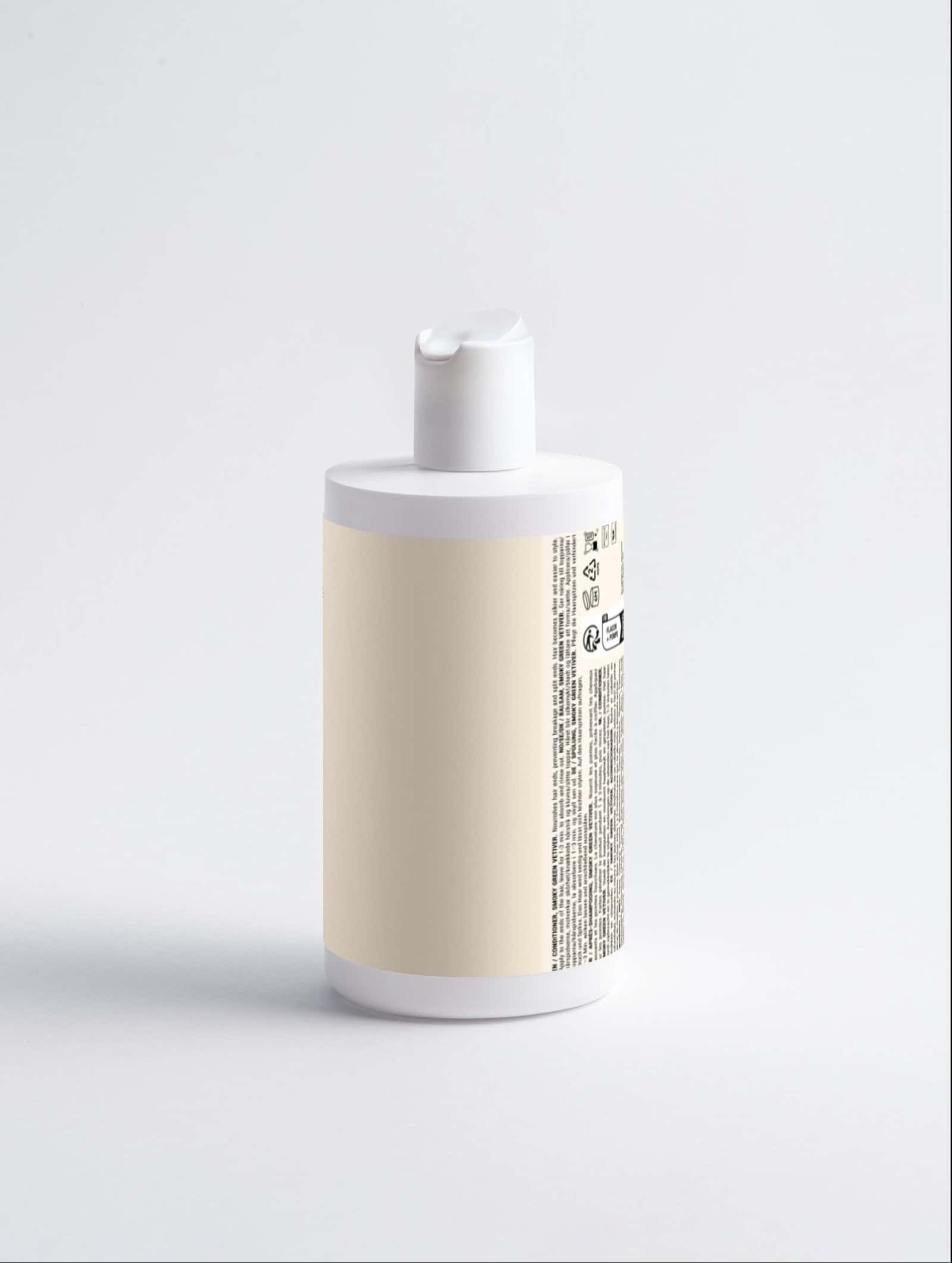 AUBE D’ÉDEN conditioner with smoky vetiver fragrance.