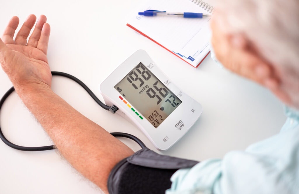 Yüksek tansiyon inme habercisi midir?