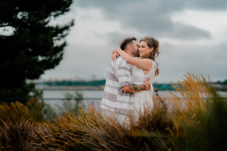 Storm-kissed Snuggles in the Bay – Elle + Ryan’s Cwtchy Smoochy Session