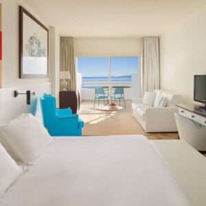 Suite con balcón con vistas al mar