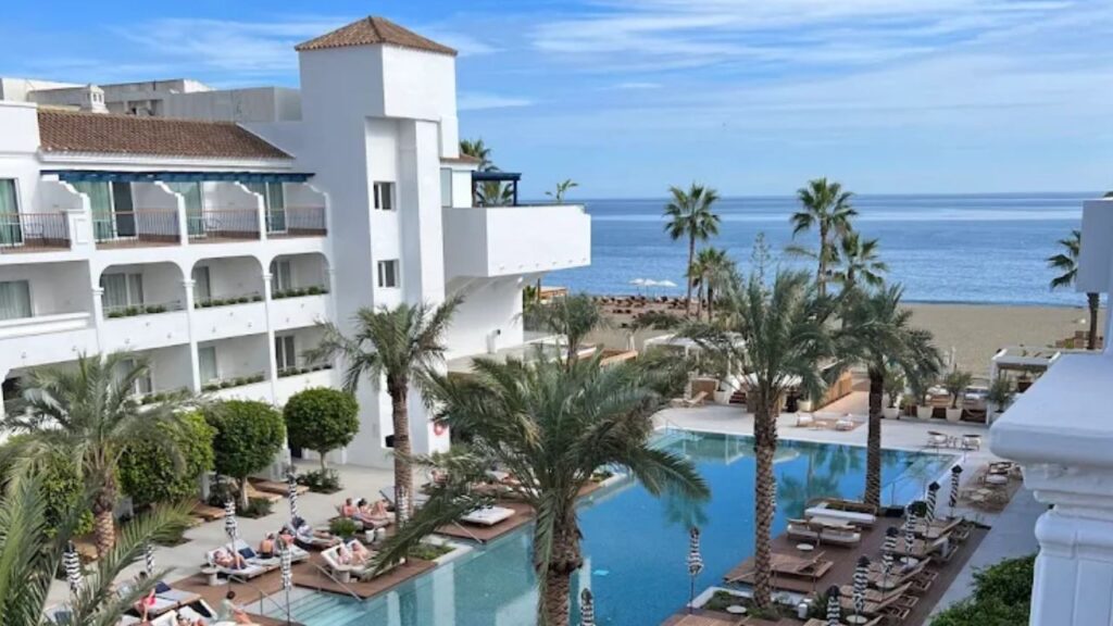 Hotels in Estepona with Swimming Pools Beach resort with pool
