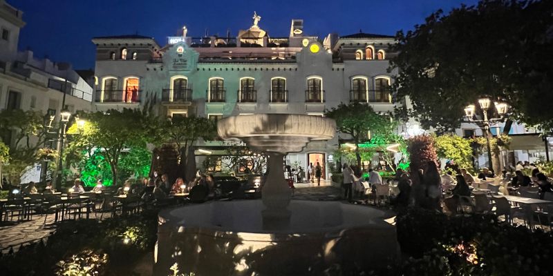 Eat, Drink and Explore in the Old Town