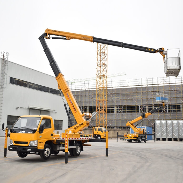 Bucket Trucks Achieve Flexible Working Posture - Everstar