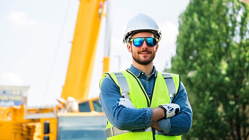 A certified pile driver operator