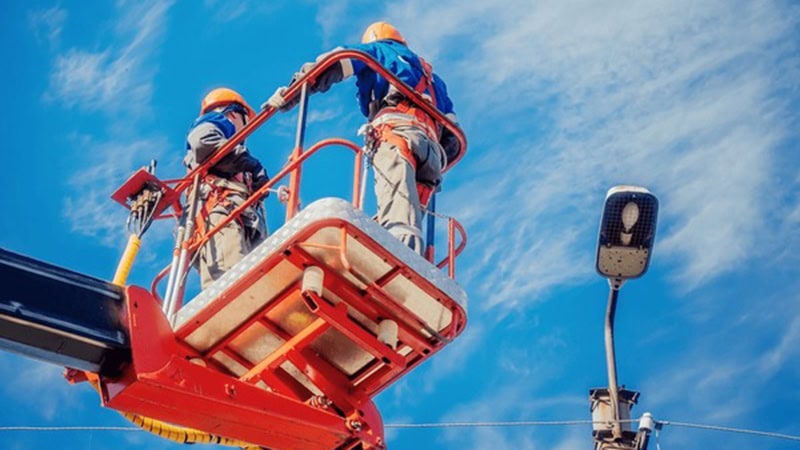 Aerial Work Platforms: Common Types of AWPs - Everstar