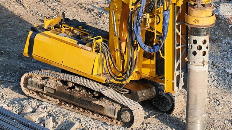Friction Kelly Bar Explained: Gravity-Driven Tools for Moderate Depth Drilling
