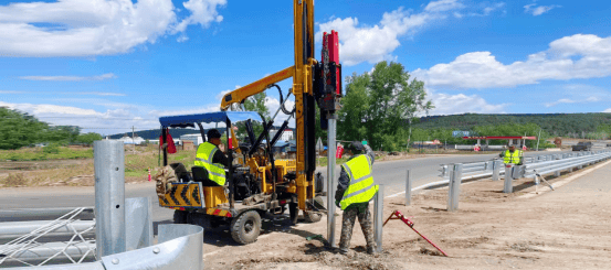 Municipal Road Sign Installation Using Compact Pile Rammers