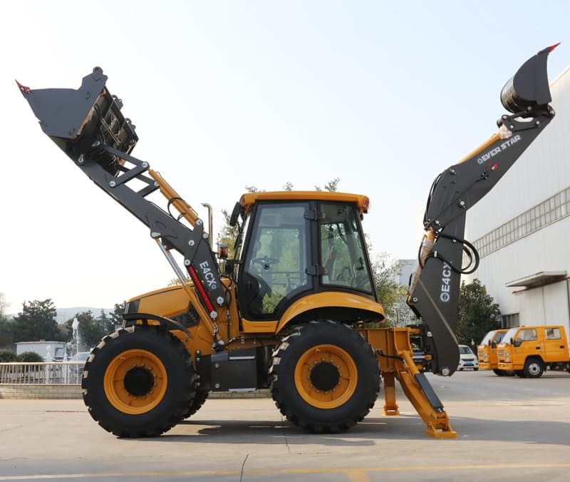 How deep can a backhoe loader dig with E4CX EVERSTAR