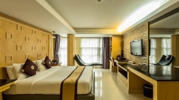Best Hotels in Bangkok: Smart Suites Bangkok