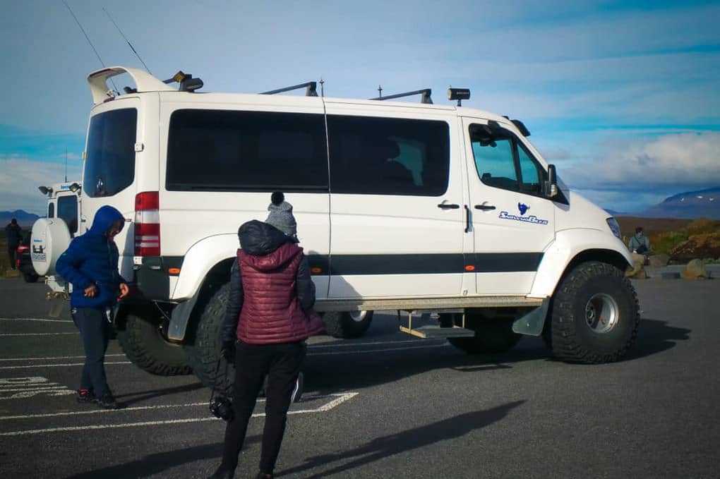 driving in iceland in winter