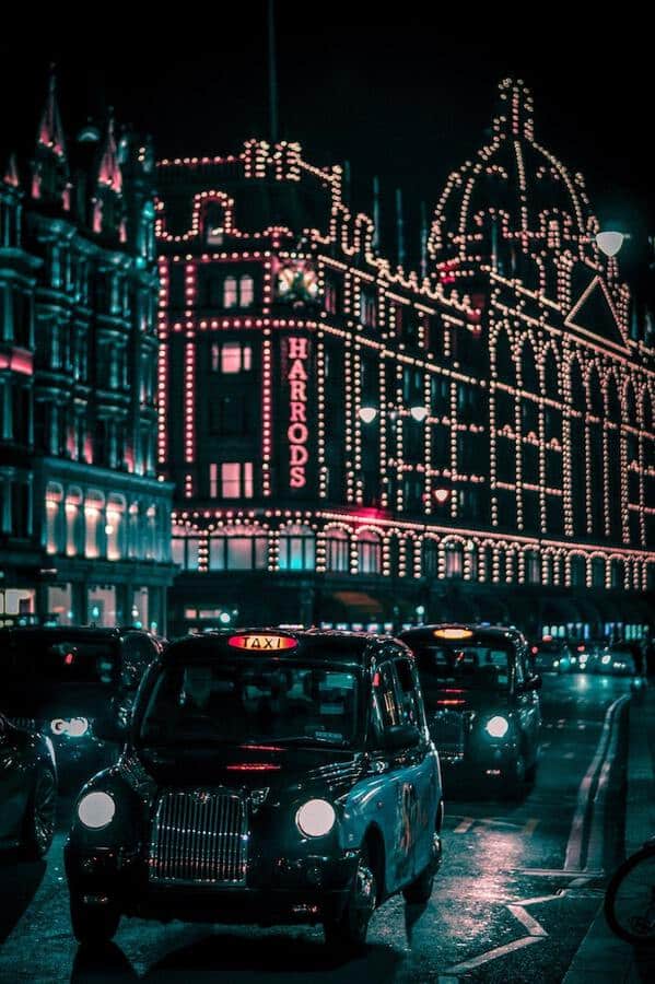 London Sightseeing: Best Things to Do in London (UK) - Harrods