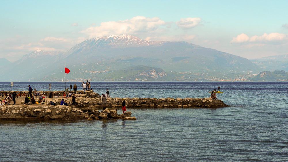Backpacking Travel Around Europe By Train Itinerary For 2 Weeks - Lake Garda
