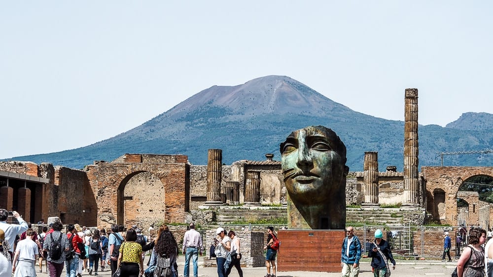 Backpacking Travel Around Europe By Train Itinerary For 2 Weeks - Pompeii