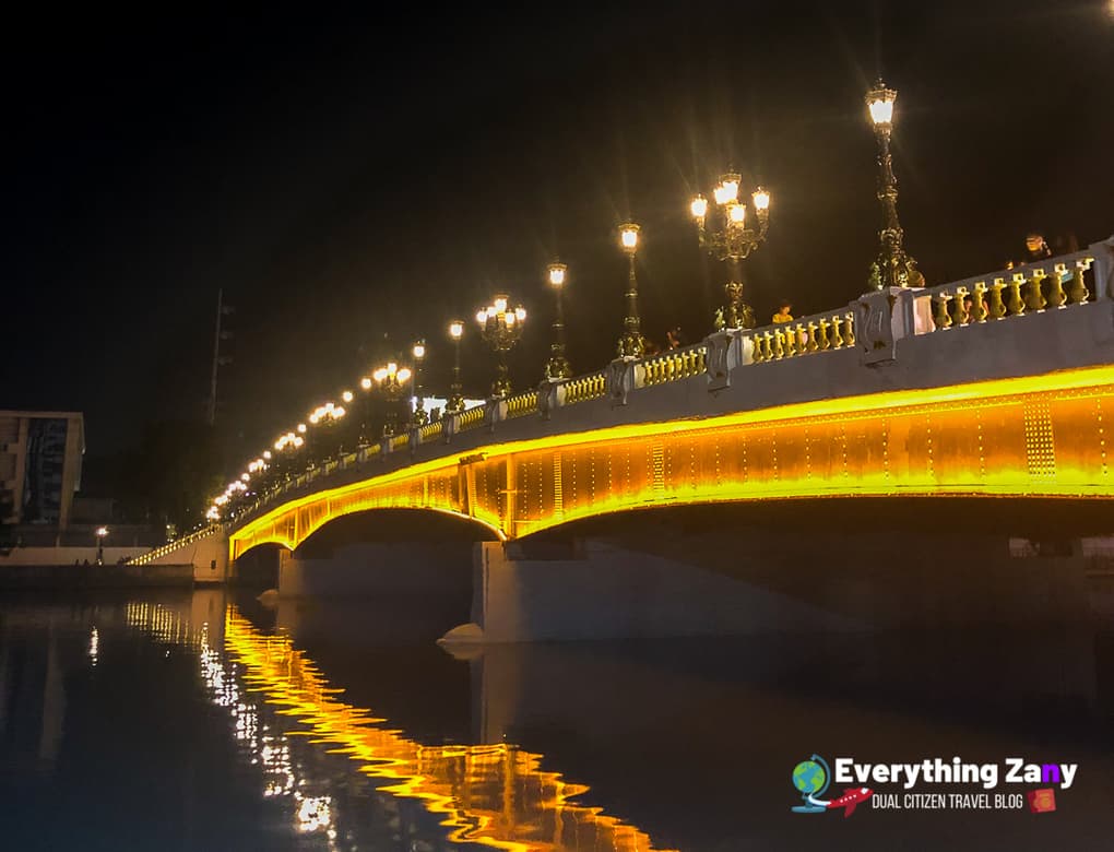 Best things to do in Manila is to visit Jones Bridge
