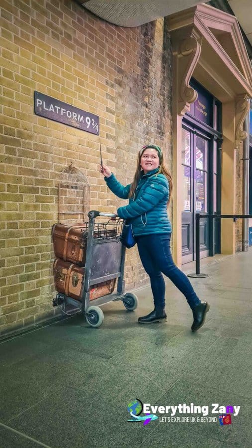 Kings Cross St Pancras Station Platform 9 and Three Quarters