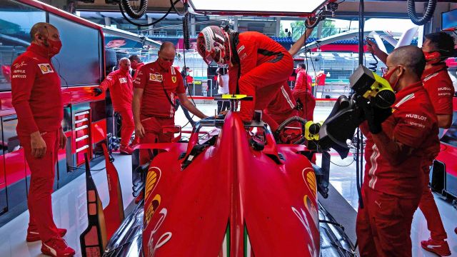 How do you start a Formula 1 engine?