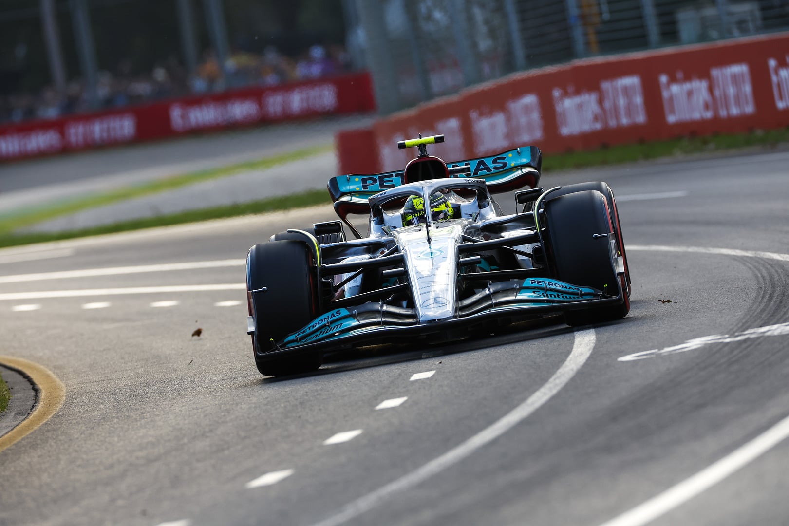 2022 Australian Grand Prix, Saturday - Lewis Hamilton How does porpoising affect a Formula One car's performance? - 2022 Australian Grand Prix, Saturday - Lewis Hamilton