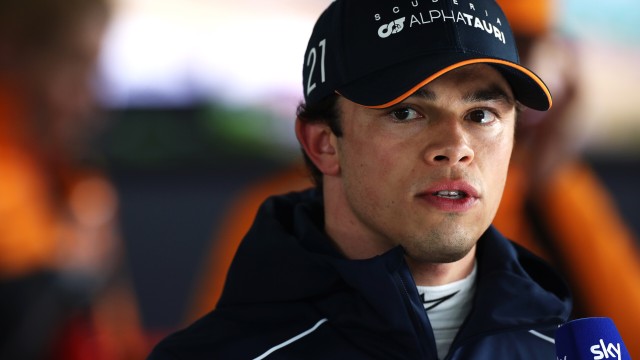 MELBOURNE, AUSTRALIA - APRIL 01: 15th placed qualifier Nyck de Vries of Netherlands and Scuderia AlphaTauri talks to the media in the Paddock during qualifying ahead of the F1 Grand Prix of Australia at Albert Park Grand Prix Circuit on April 01, 2023 in Melbourne, Australia. (Photo by Peter Fox/Getty Images) // Getty Images / Red Bull Content Pool // SI202304010201 // Usage for editorial use only //