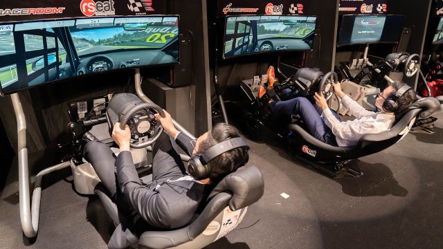 How Esports Car Racing Games Transform Players into Digital Racers