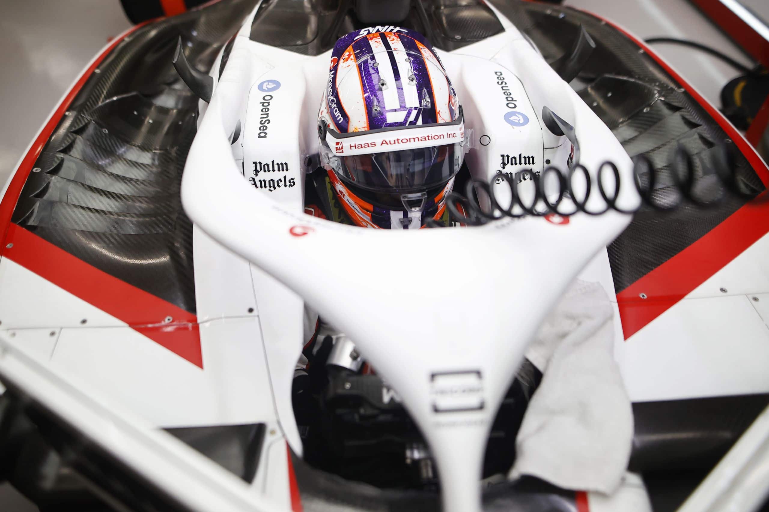 MARINA BAY STREET CIRCUIT, SINGAPORE - SEPTEMBER 16: Nico Hulkenberg, Haas F1 Team during the Singapore GP at Marina Bay Street Circuit on Saturday September 16, 2023 in Singapore, Singapore. (Photo by Andy Hone / LAT Images)