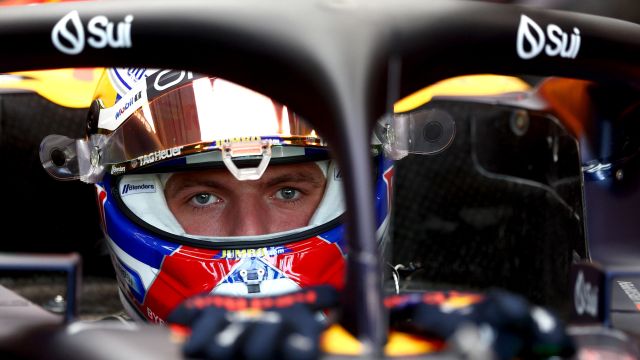 SINGAPORE, SINGAPORE - SEPTEMBER 15: Max Verstappen of the Netherlands and Oracle Red Bull Racing prepares to drive in the garage during practice ahead of the F1 Grand Prix of Singapore at Marina Bay Street Circuit on September 15, 2023 in Singapore, Singapore. (Photo by Clive Rose/Getty Images) // Getty Images / Red Bull Content Pool // SI202309150518 // Usage for editorial use only //