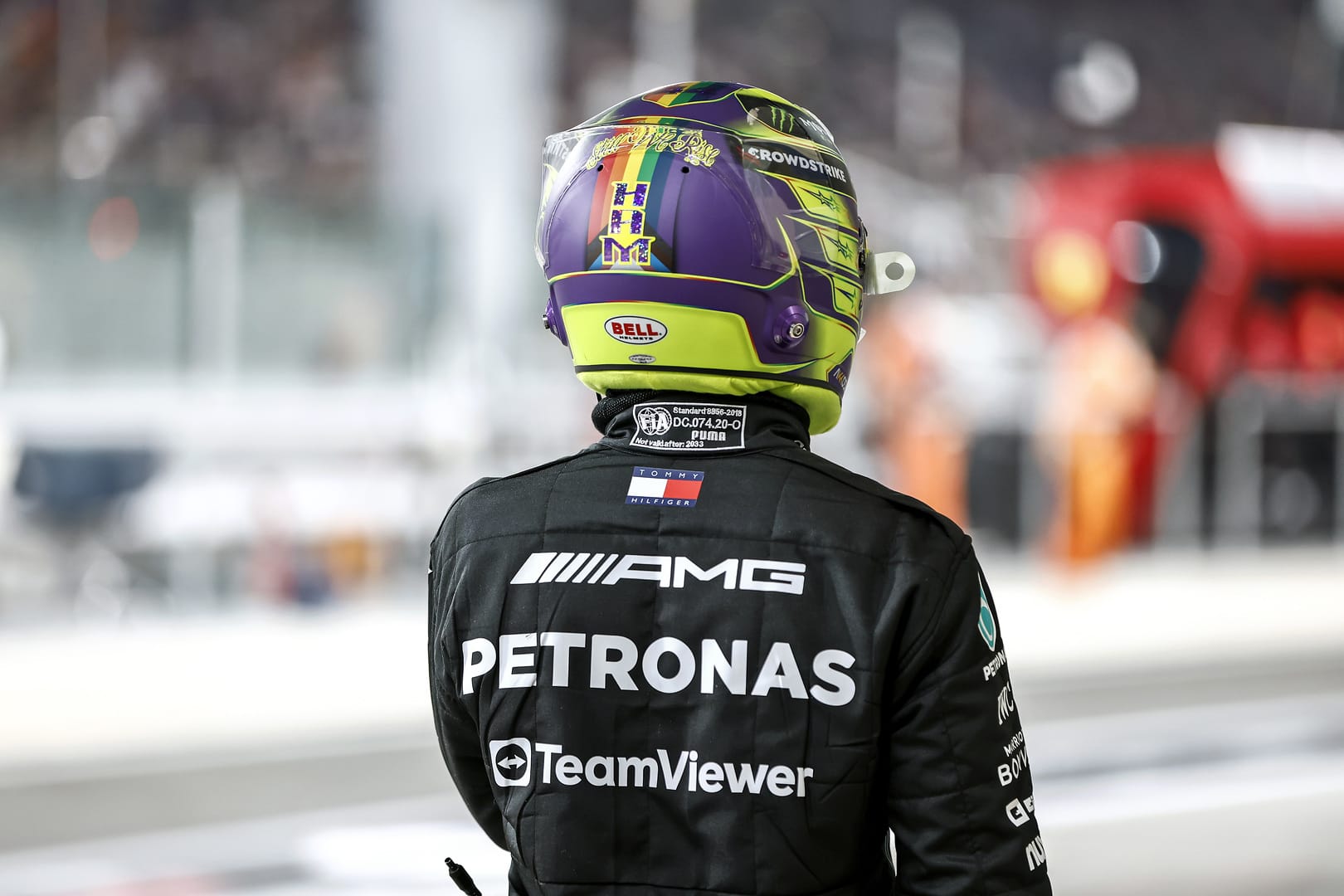 Lewis Hamilton 4 What Helmet Does Lewis Hamilton Wear?