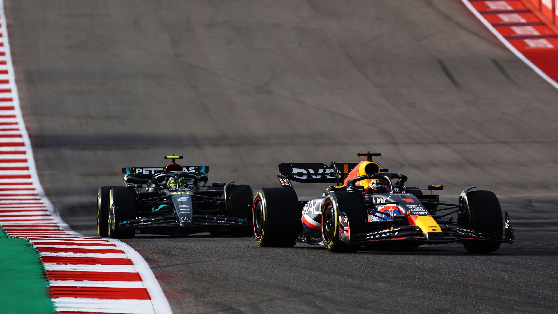 F1 Grand Prix Of United States Sprint AUSTIN, TEXAS - OCTOBER 21: Max Verstappen of the Netherlands driving the (1) Oracle Red Bull Racing RB19 leads Lewis Hamilton of Great Britain driving the (44) Mercedes AMG Petronas F1 Team W14 during the Sprint ahead of the F1 Grand Prix of United States at Circuit of The Americas on October 21, 2023 in Austin, Texas. (Photo by Mark Thompson/Getty Images) // Getty Images / Red Bull Content Pool // SI202310220082 // Usage for editorial use only //
