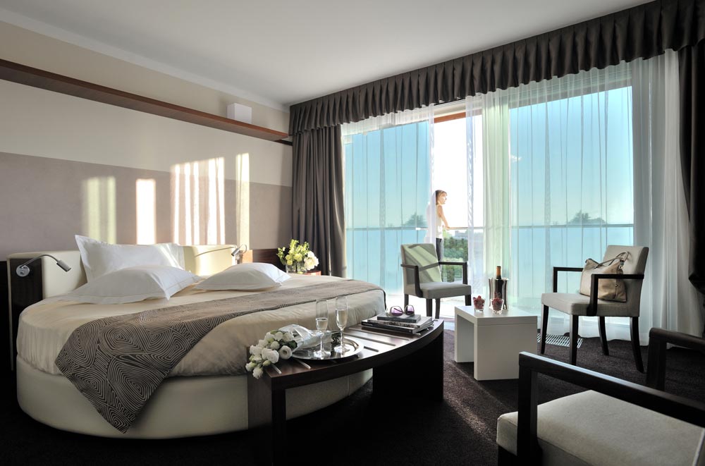 hotel con jacuzzi in camera Round Suite Aqualux