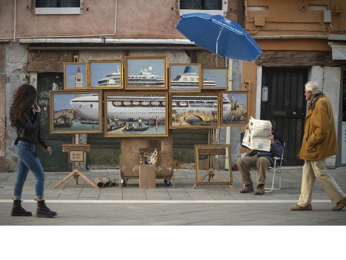 murales banksy italia dove banksy venezia biennale