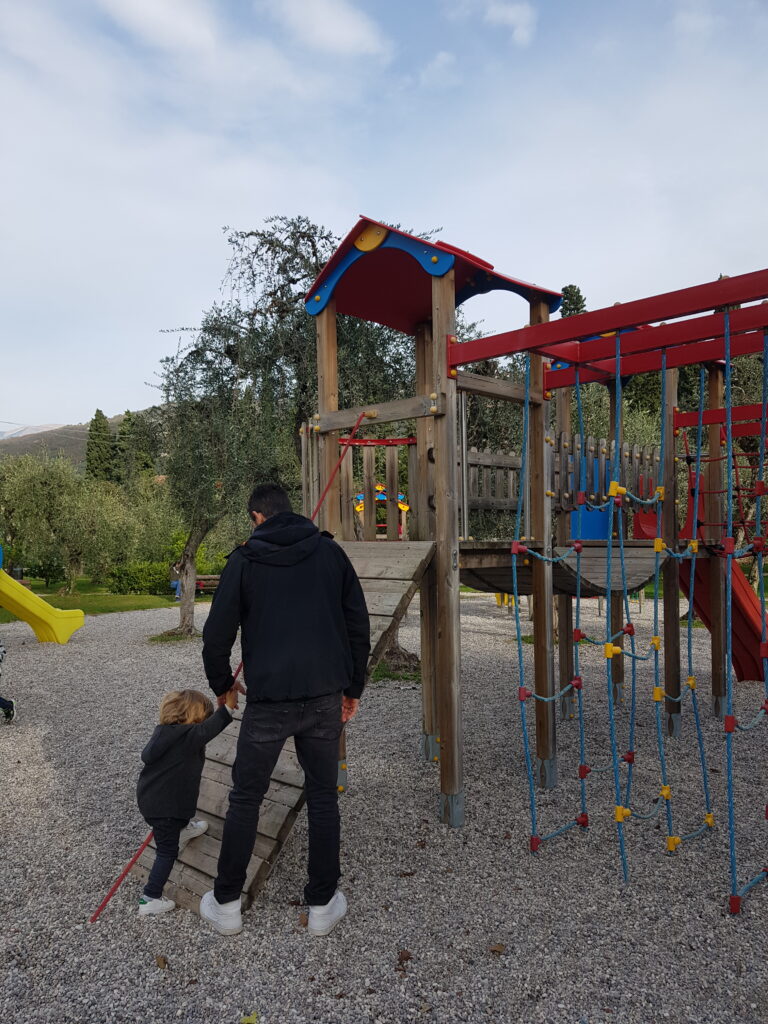 torri del benaco con bambini torri del benaco con bambini