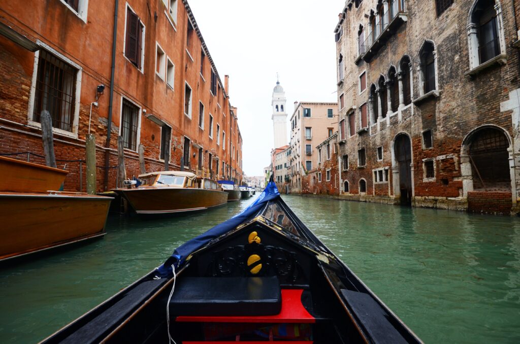 gondola canali venezia italia