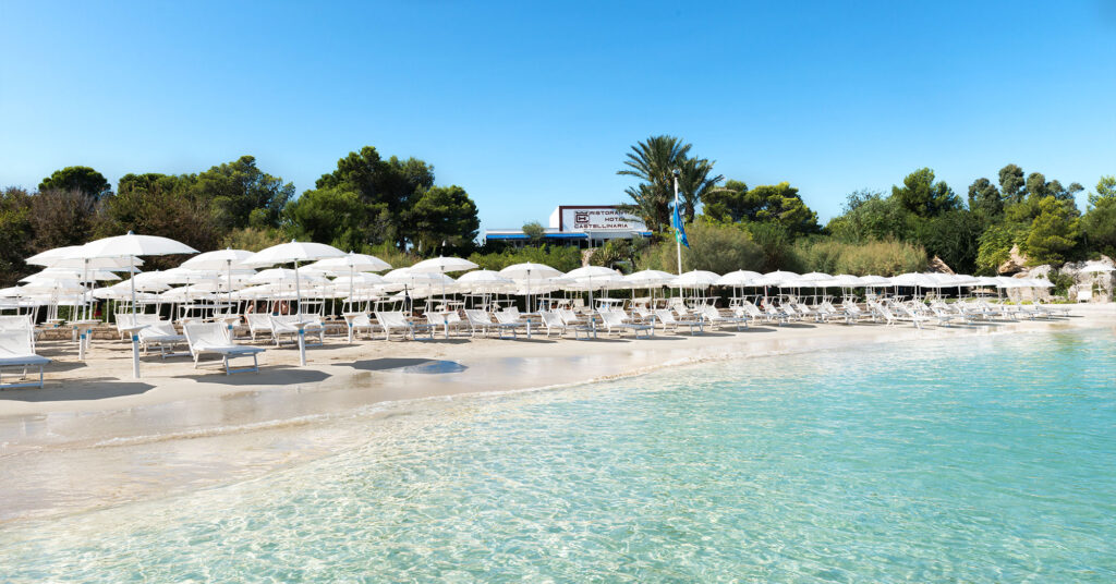spiaggia attrezzata polignano a mare spiaggia di sabbia a polignano a mare