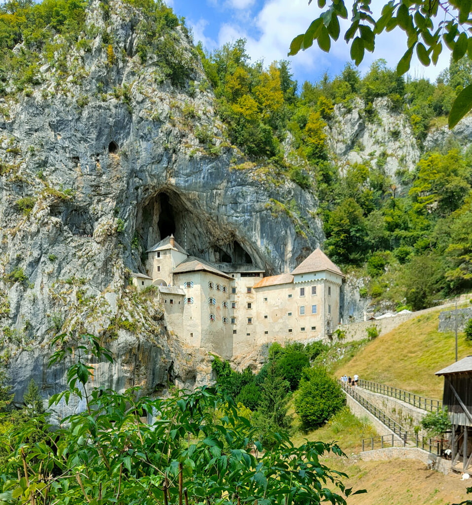 castello di predjama
