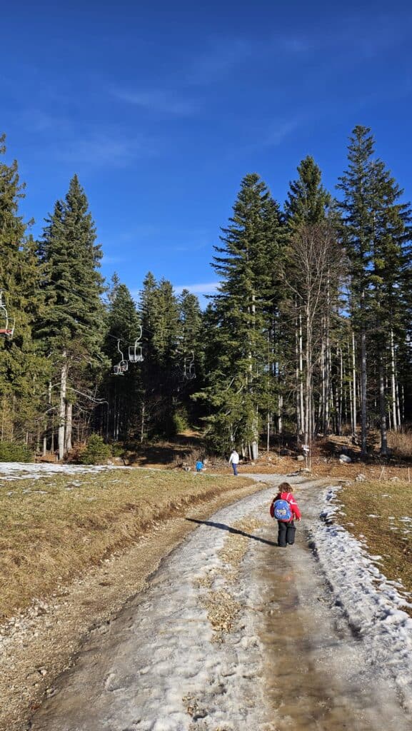 DRAGO VAIA CON BAMBINI IN INVERNO Passeggiata sulla neve con bambini al Drago Vaia